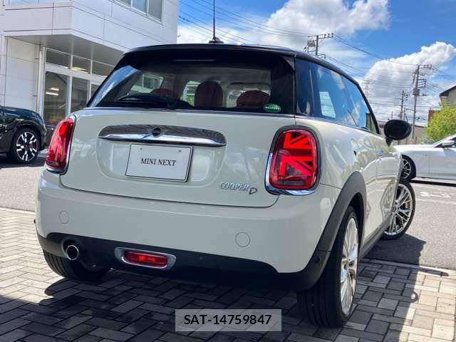 Bmw MINI 2021-05 8660249-2