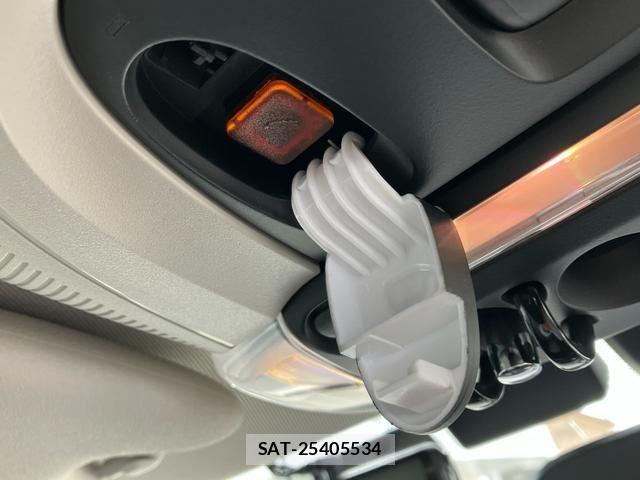 Bmw MINI 2023-01 8830342-17