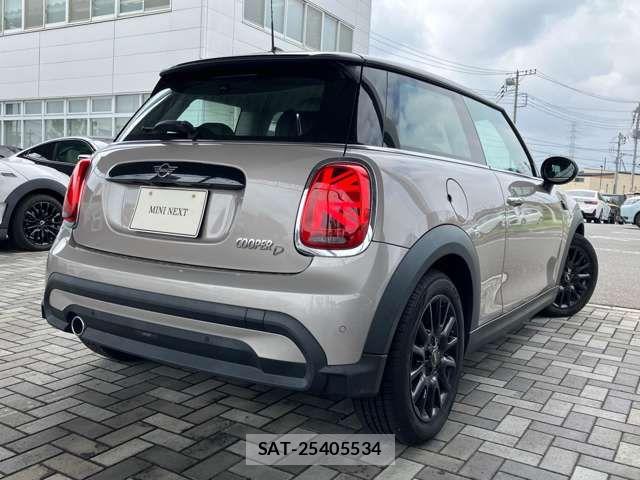 Bmw MINI 2023-01 8830342-2