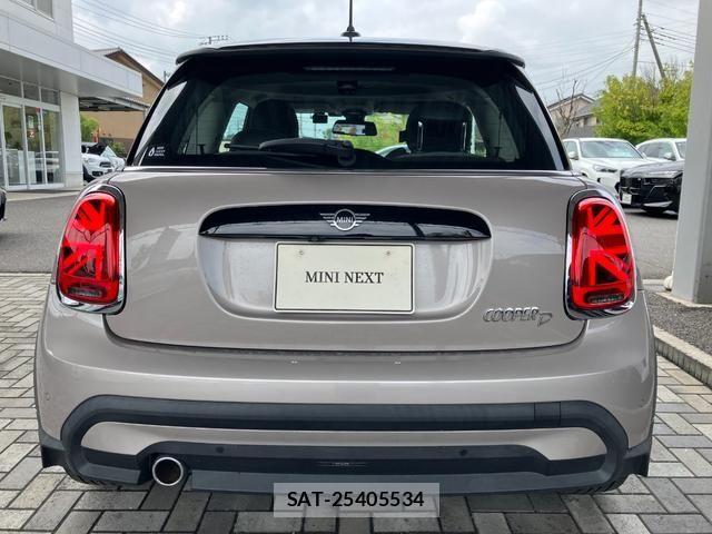 Bmw MINI 2023-01 8830342-4