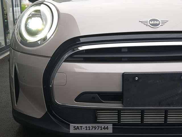 Bmw MINI 2023-10 8871464-13