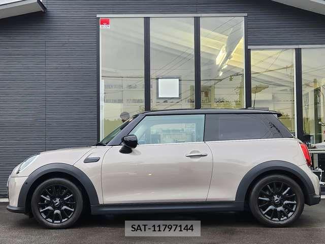 Bmw MINI 2023-10 8871464-2