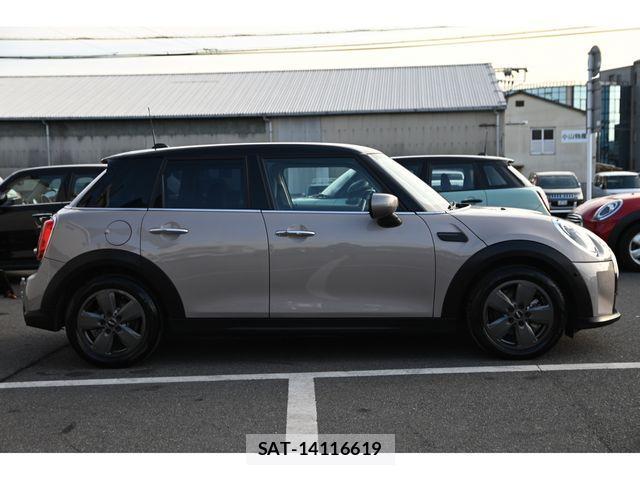 Bmw MINI 2022-11 3379481-3