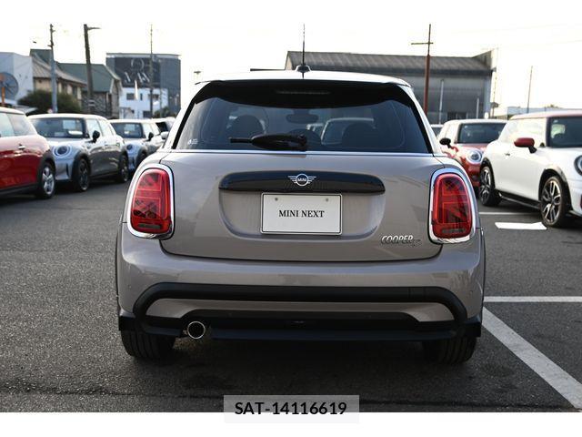 Bmw MINI 2022-11 3379481-5