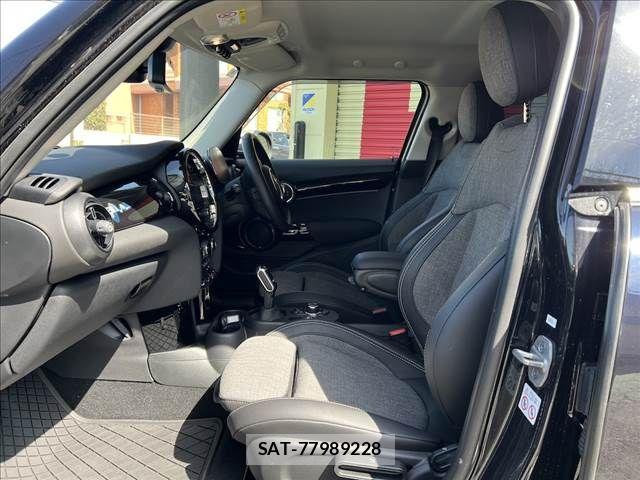 Bmw MINI 2024-04 4422217-7