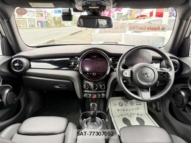 Bmw MINI 2022-04 4639848-13