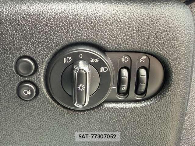 Bmw MINI 2022-04 4639848-22