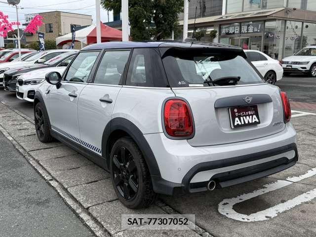 Bmw MINI 2022-04 4639848-2