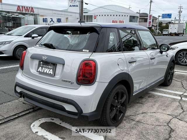 Bmw MINI 2022-04 4639848-4