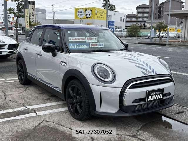 Bmw MINI 2022-04 4639848-6