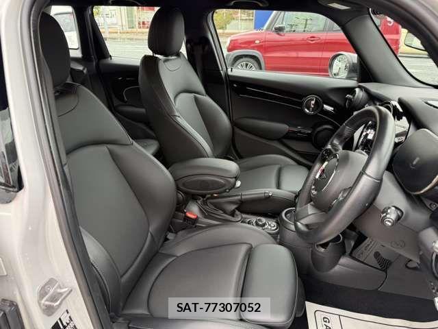 Bmw MINI 2022-04 4639848-8