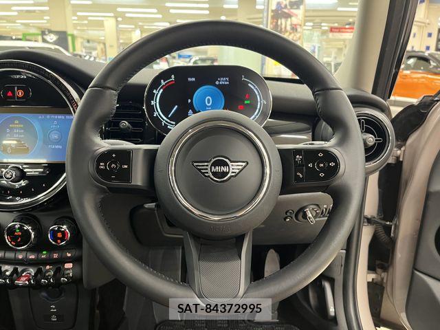 Bmw MINI 2023-02 6908436-7