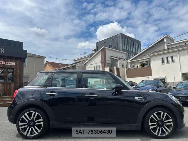 Bmw MINI 2021-04 7501543-9
