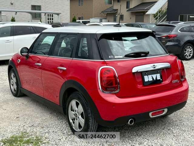 Bmw MINI 2018-08 7618105-18