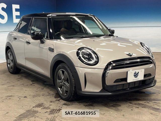 Bmw MINI 2021-11 7962633-16