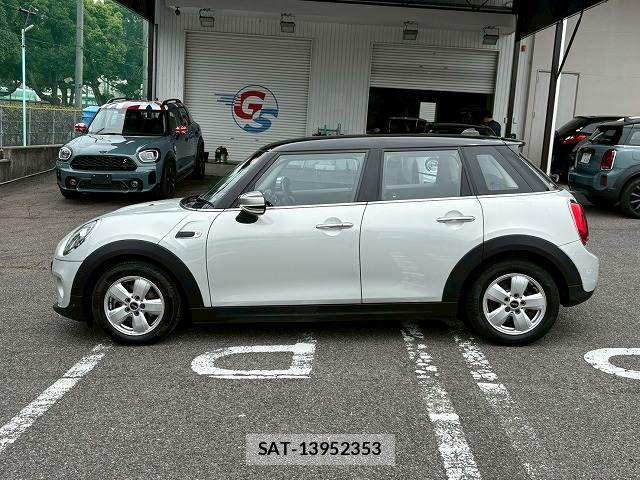 Bmw MINI 2020-09 8074606-15