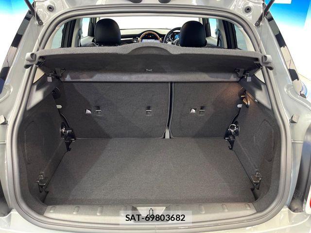Bmw MINI 2022-04 8074604-12