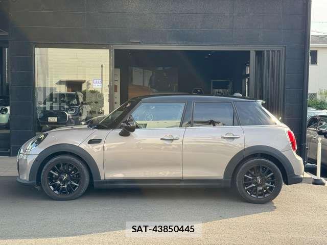 Bmw MINI 2023-06 8074603-2