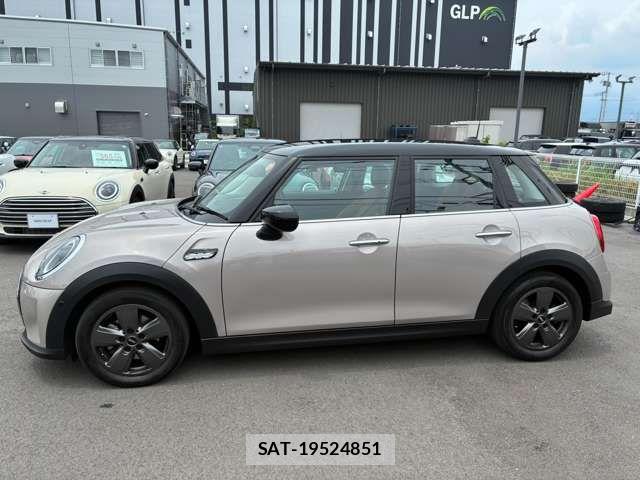 Bmw MINI 2023-06 8208738-9
