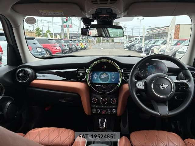 Bmw MINI 2023-06 8208738-12