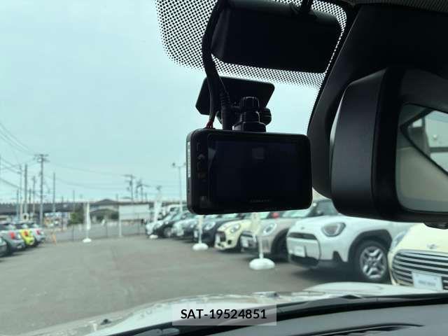 Bmw MINI 2023-06 8208738-17