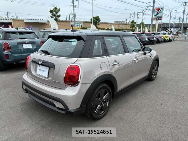 Bmw MINI 2023-06 8208738-6
