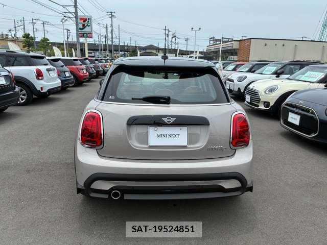 Bmw MINI 2023-06 8208738-7
