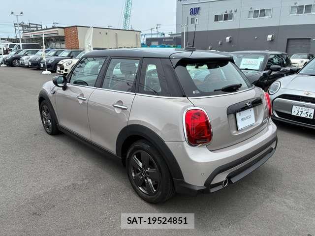 Bmw MINI 2023-06 8208738-8