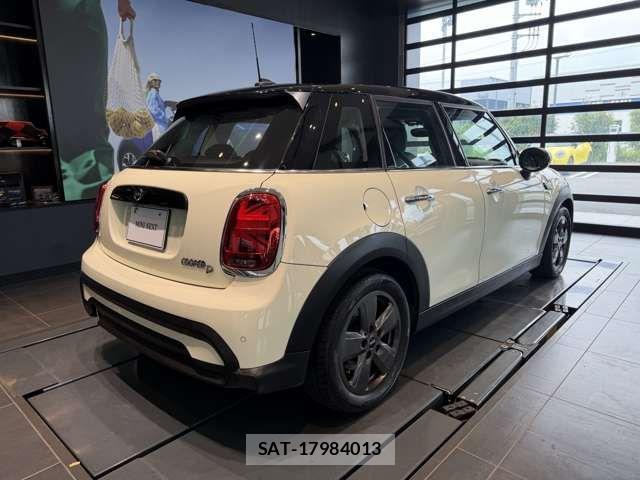 Bmw MINI 2021-08 8354959-1