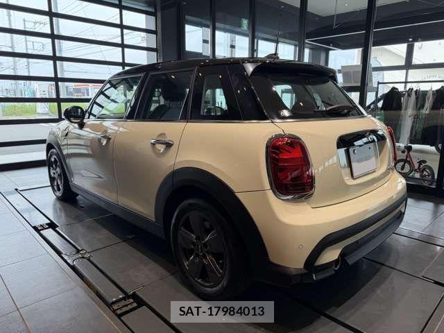 Bmw MINI 2021-08 8354959-3