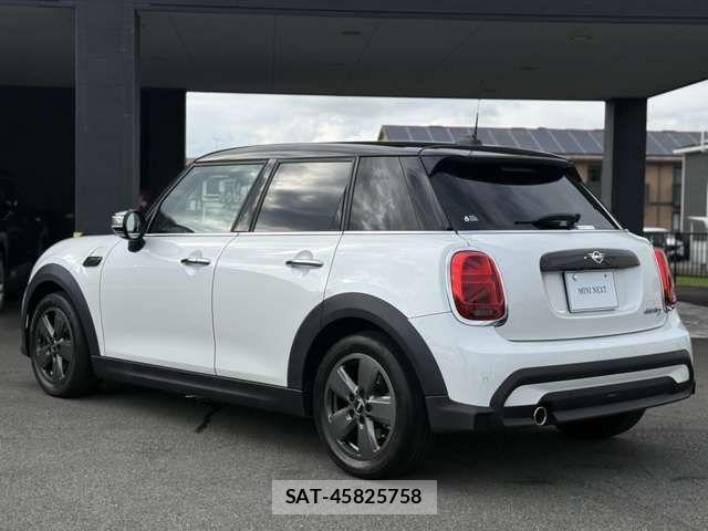 Bmw MINI 2023-11 8485744-13