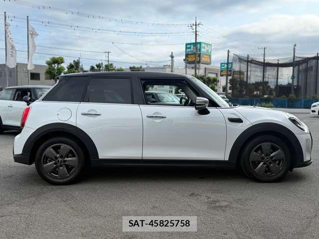 Bmw MINI 2023-11 8485744-16