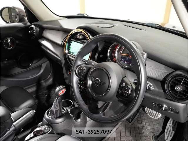 Bmw MINI 2019-03 8627721-13