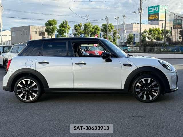 Bmw MINI 2024-04 8666519-17