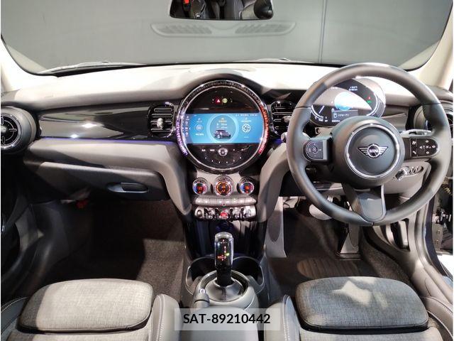 Bmw MINI 2023-12 8743998-4