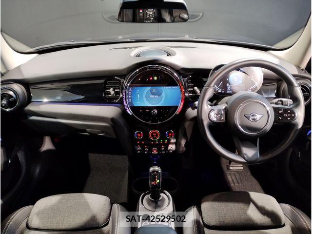 Bmw MINI 2023-12 8744006-1