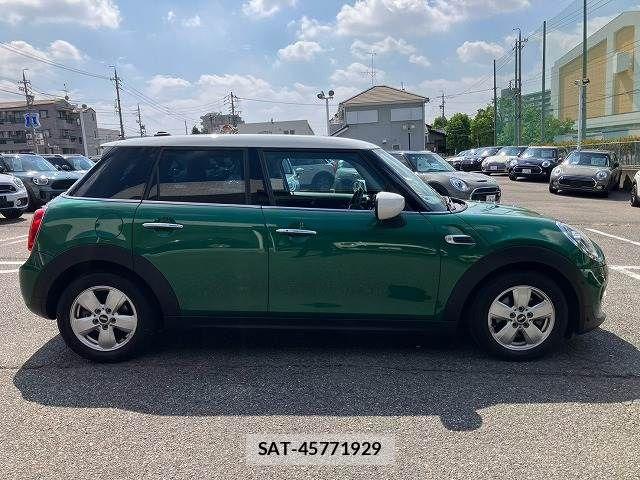 Bmw MINI 2020-10 8796665-17