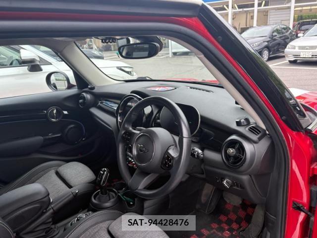 Bmw MINI 2022-11 8830341-9