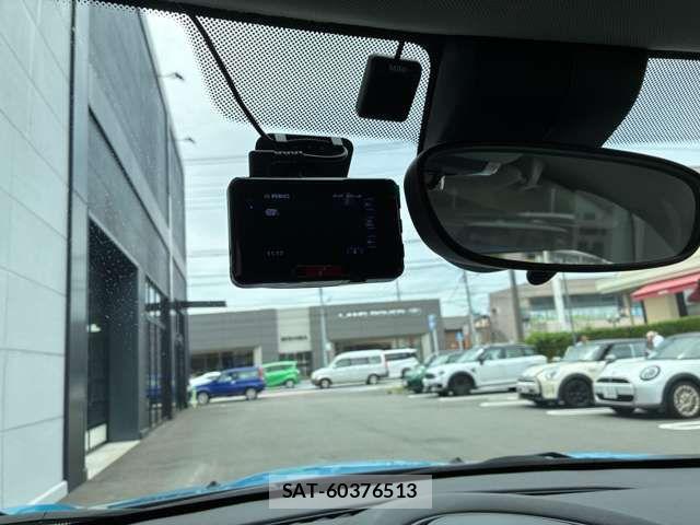 Bmw MINI 2019-09 8849810-16