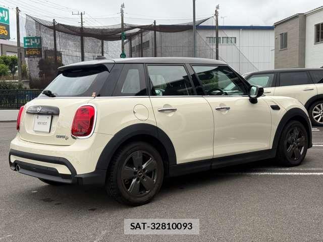 Bmw MINI 2021-08 8849804-15