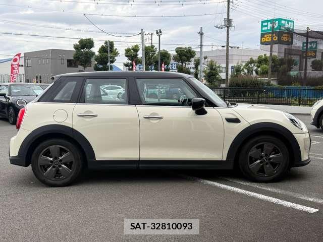 Bmw MINI 2021-08 8849804-16