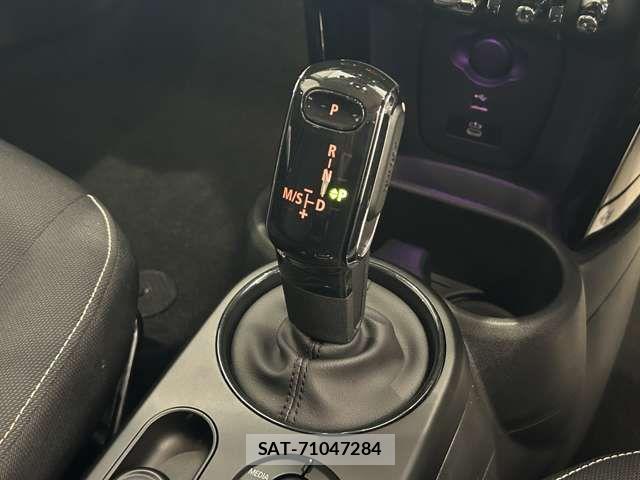 Bmw MINI 2023-07 8883921-10