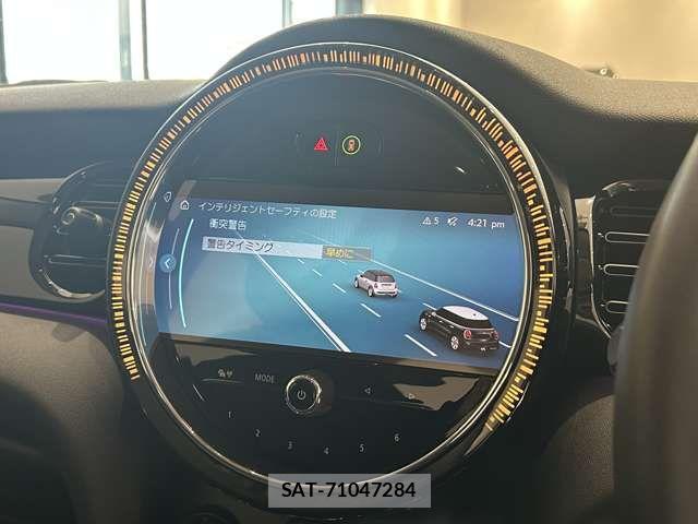Bmw MINI 2023-07 8883921-8