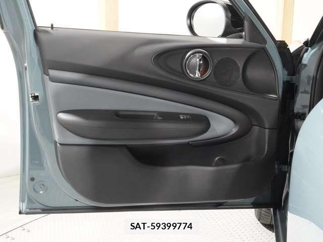 Bmw MINI 2023-05 5872155-13