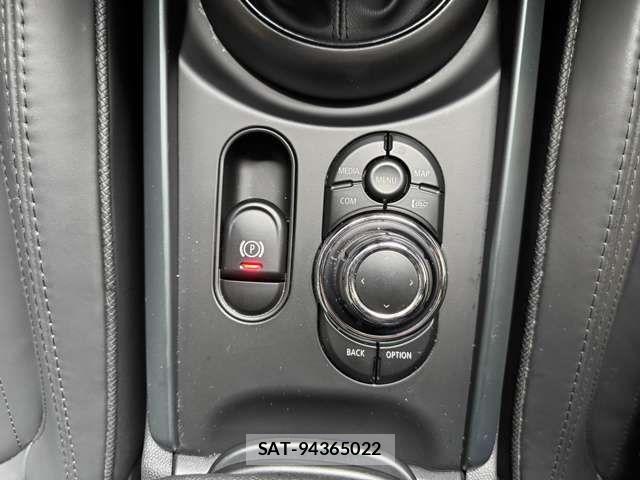Bmw MINI 2023-05 7902979-17
