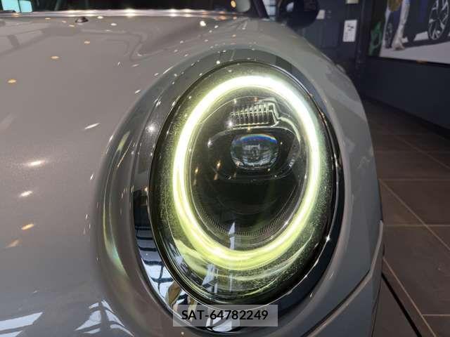 Bmw MINI 2022-04 8245933-7