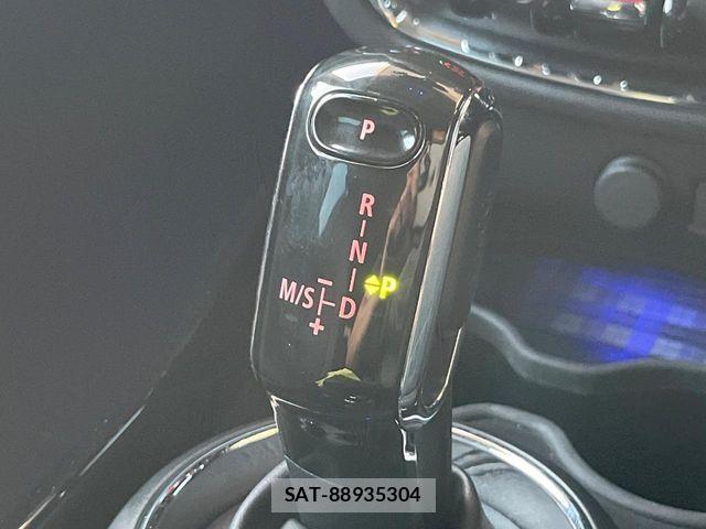 Bmw MINI 2021-02 8438433-11