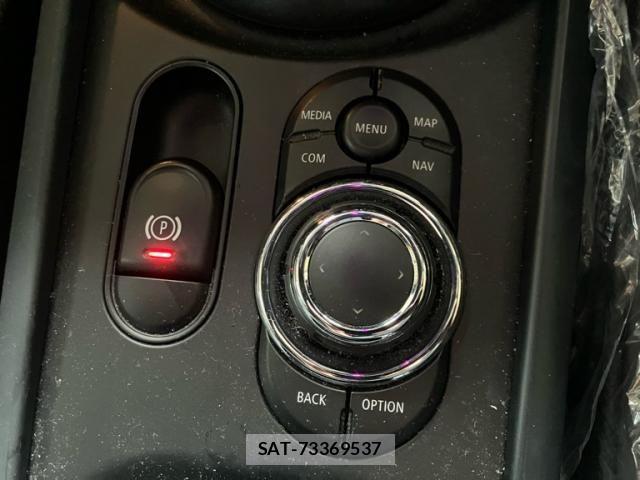 Bmw MINI 2023-06 8830351-17