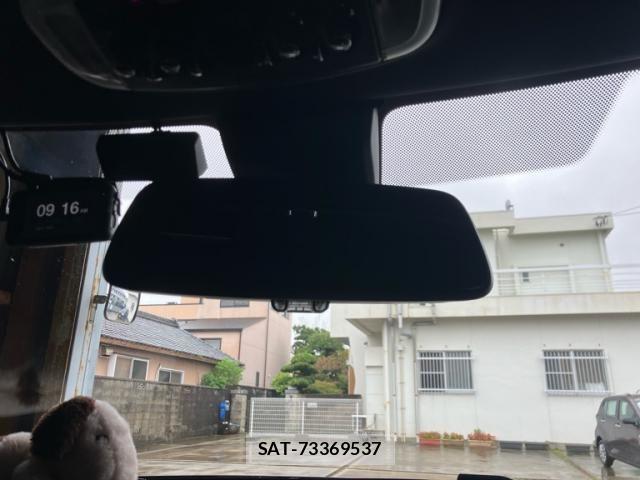Bmw MINI 2023-06 8830351-19