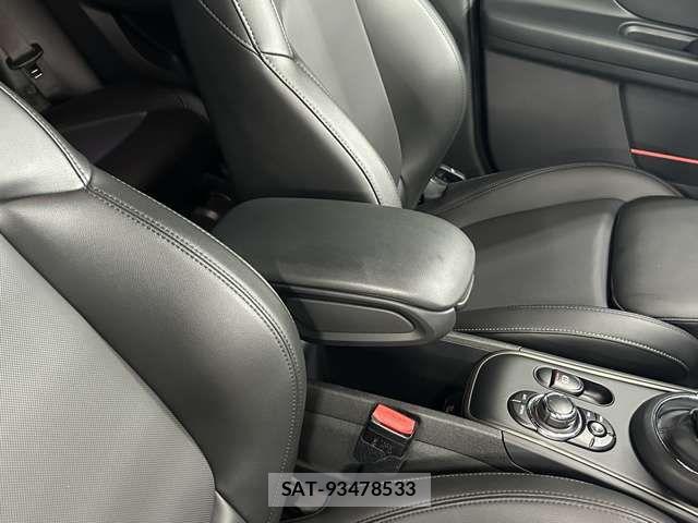 Bmw MINI 2021-11 7787075-16